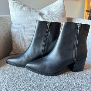 VIVA | Paolo Womens Mid-Height Block Heel Zipper Detail Leather Ankle Booties